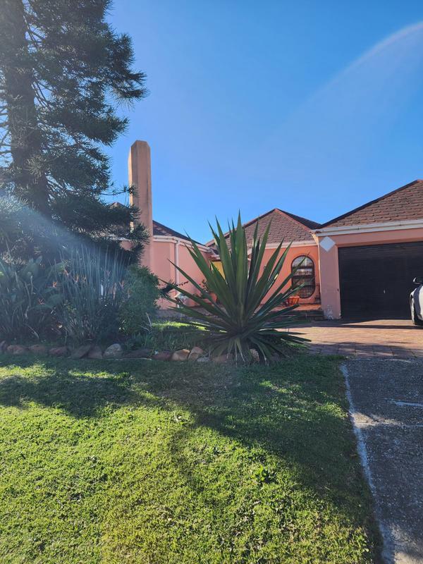 3 Bedroom Property for Sale in Kabega Park Eastern Cape
